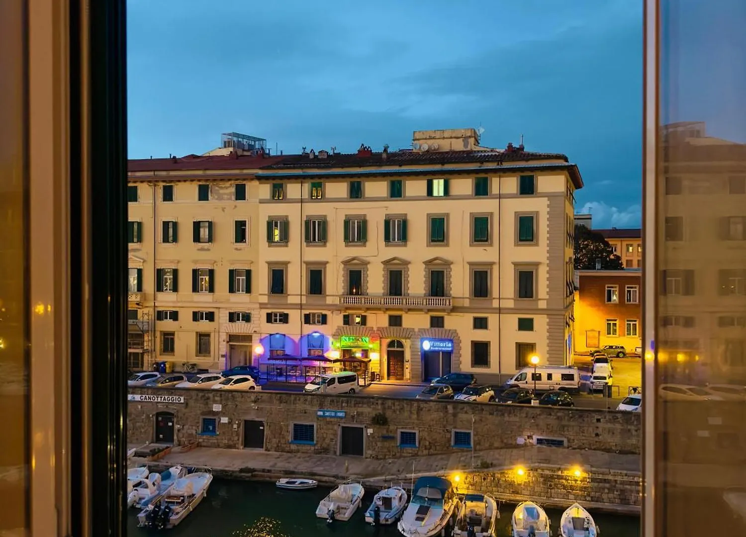 Az Apartments Livorno